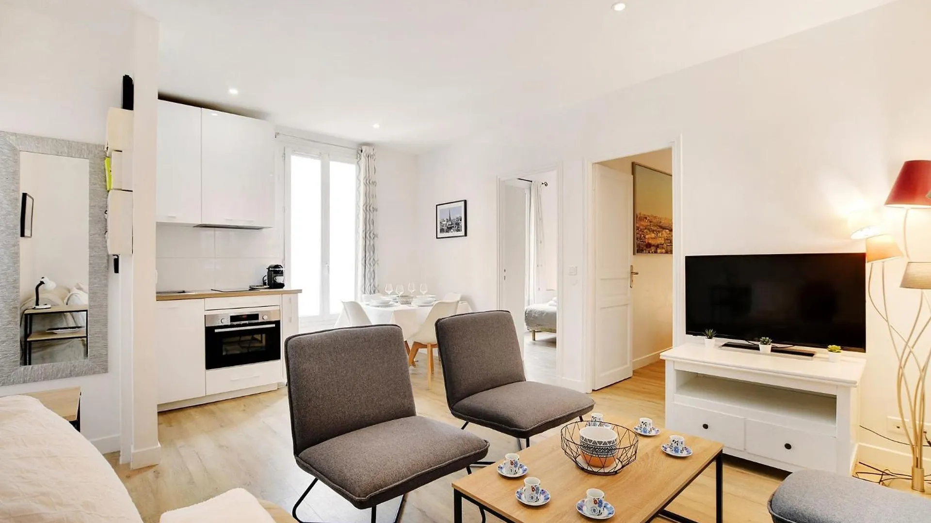 Apartment Newly Restored Appartment - Montmartre Paris